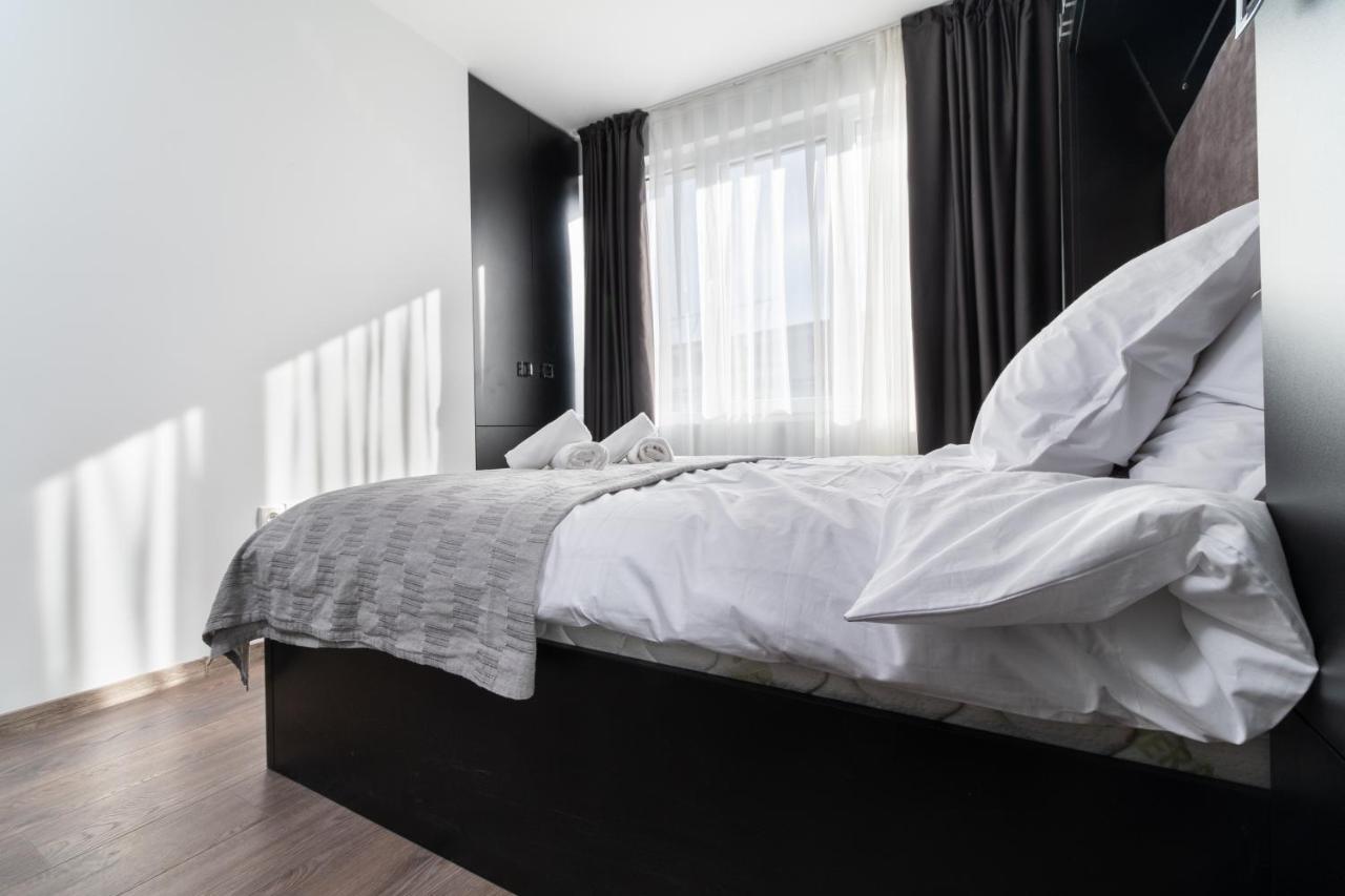 Chic 1Br Apartment With Balcony In พลอฟดิฟ ภายนอก รูปภาพ