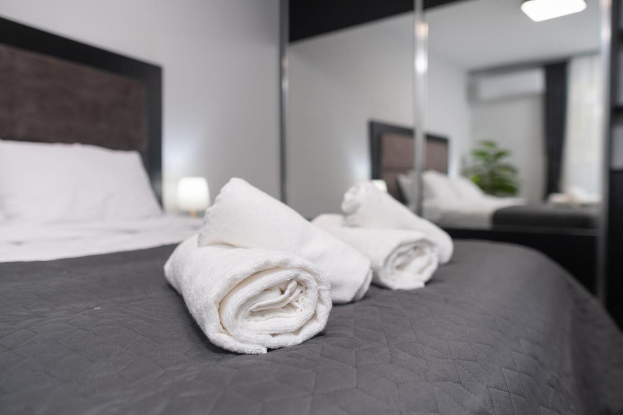 Chic 1Br Apartment With Balcony In พลอฟดิฟ ภายนอก รูปภาพ