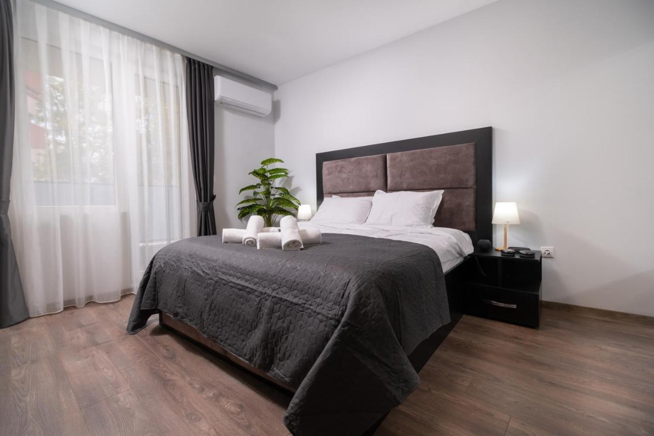 Chic 1Br Apartment With Balcony In พลอฟดิฟ ภายนอก รูปภาพ