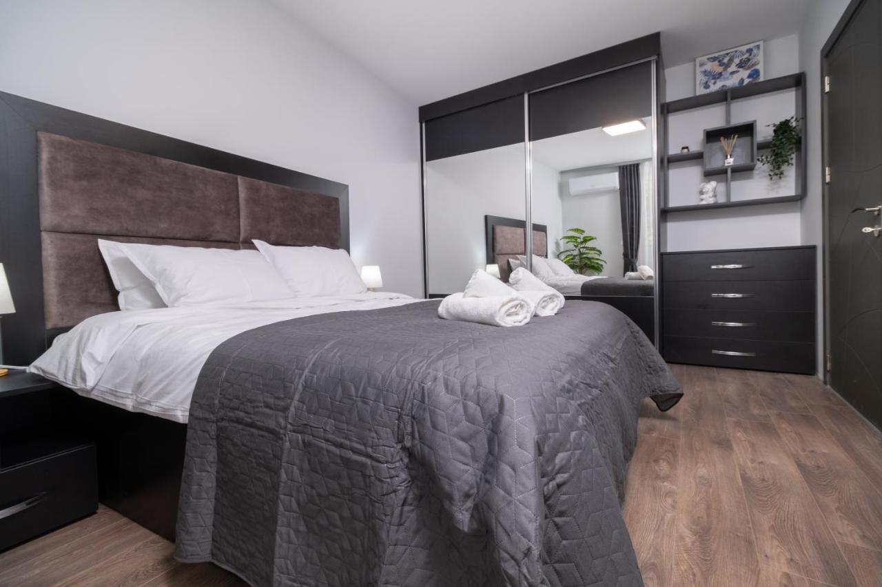 Chic 1Br Apartment With Balcony In พลอฟดิฟ ภายนอก รูปภาพ